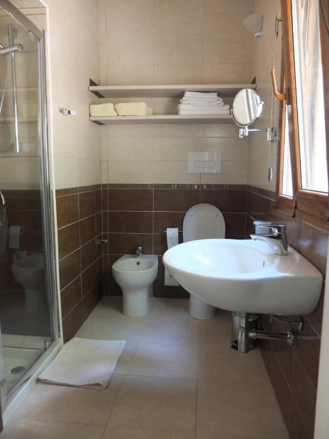 Villa Li Pireddi Aglientu Exterior foto